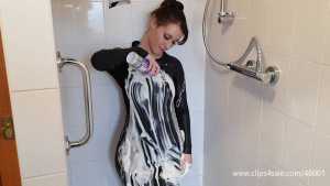 choc-milk--cream-wetsuit-shower--jess_13