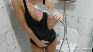 jess-black-puma-swimsuit-in-the-pool-and