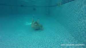 keira-nude-breath-holding-underwater-poo