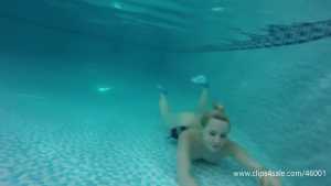 keira-nude-breath-holding-underwater-poo