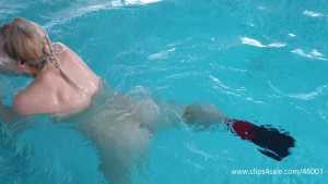keira-strip-underwater-and-nude-breath-h
