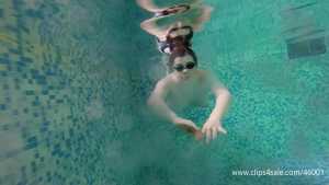 rhianna-underwater-breath-holding-arena_