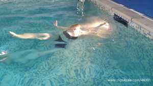 rhianna-underwater-breath-holding-arena_